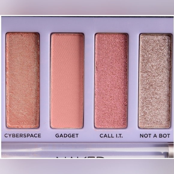 Urban Decay Naked Cyber Eyeshadow Palette - Picture 8 of 13